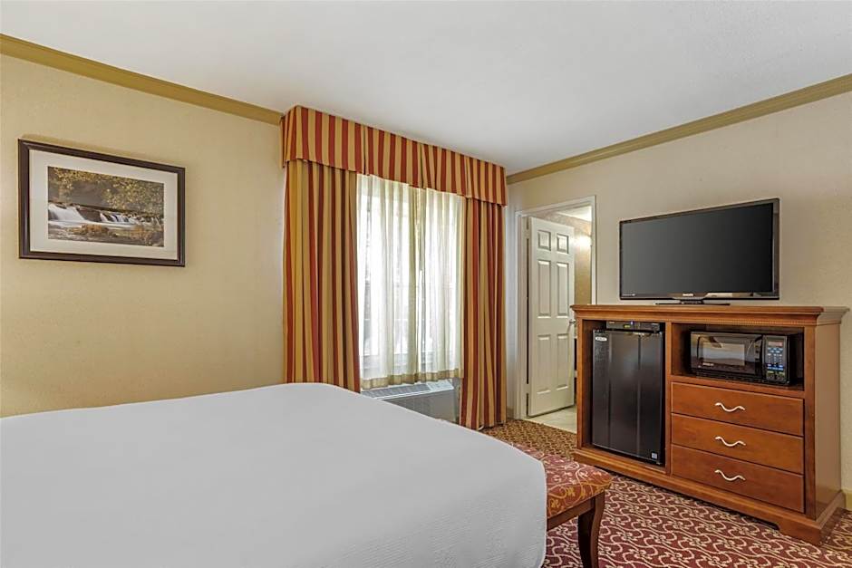 Best Western Plus Morristown Inn