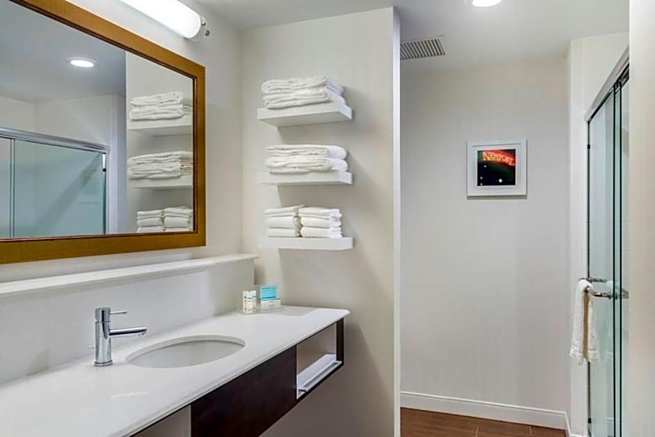 Hampton Inn By Hilton - Suites Newport-Cincinnati KY
