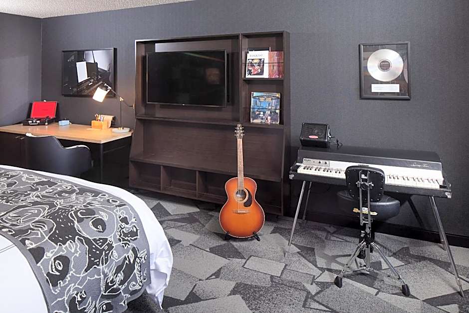 Saint Kate - The Arts Hotel