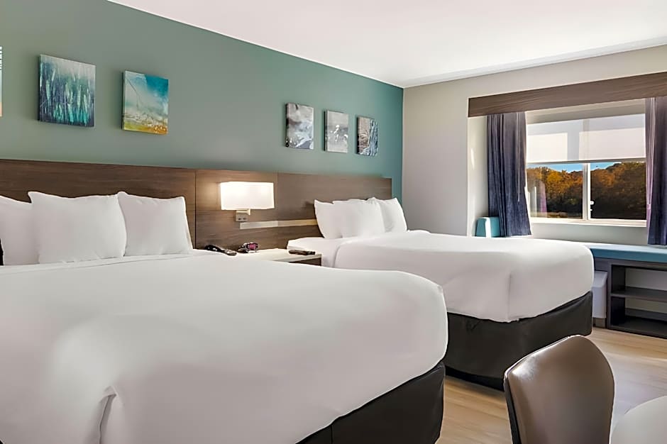 Rodeway Inn and Suites