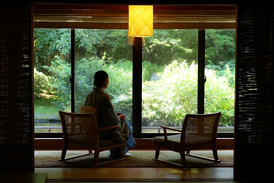 Oku-Yugawara Tsubaki