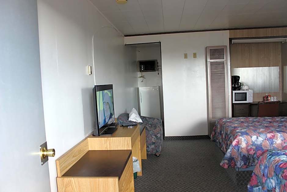 Raval Paradise Motel and RV Park