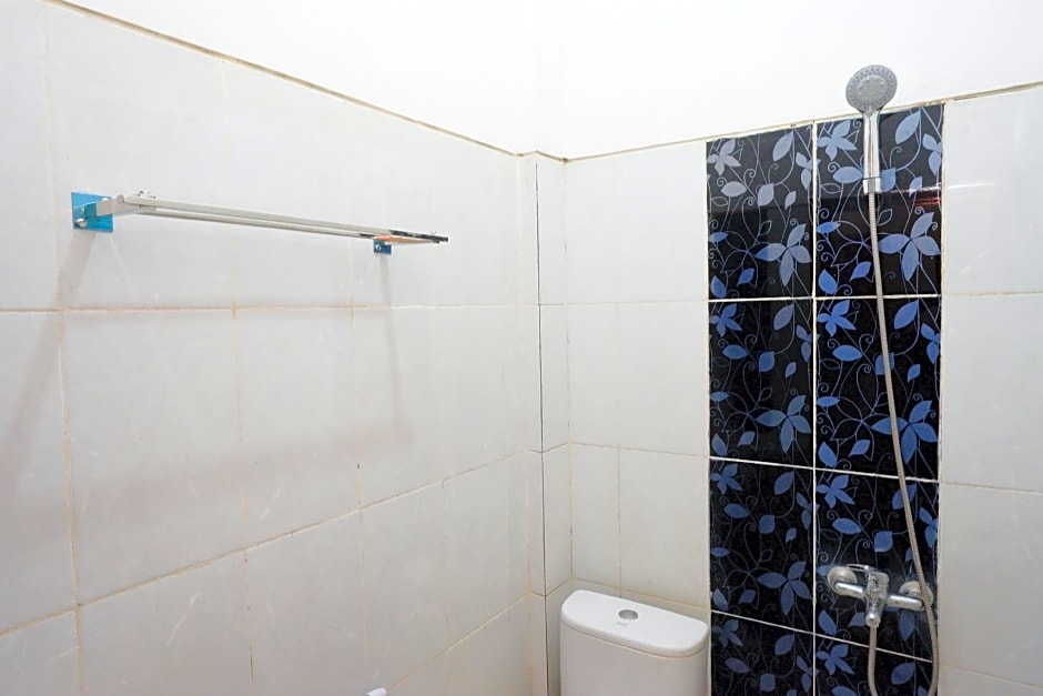 RedDoorz @ Kratonan Solo