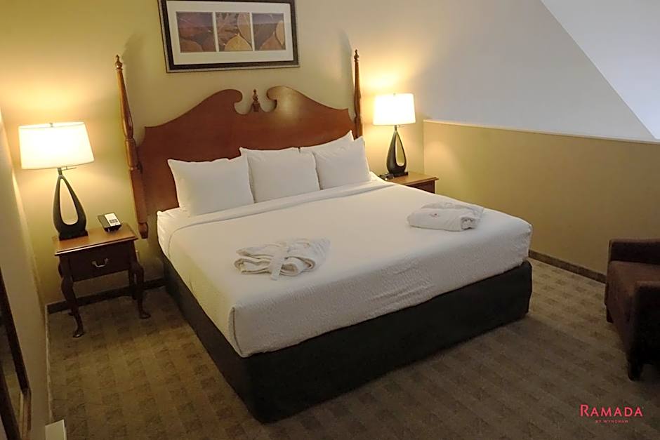 Ramada Hotel & Conference Center by Wyndham Kelowna