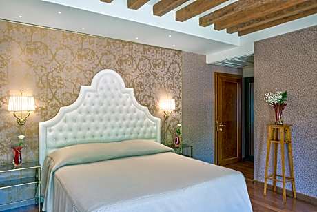 Double Deluxe Small Canal View