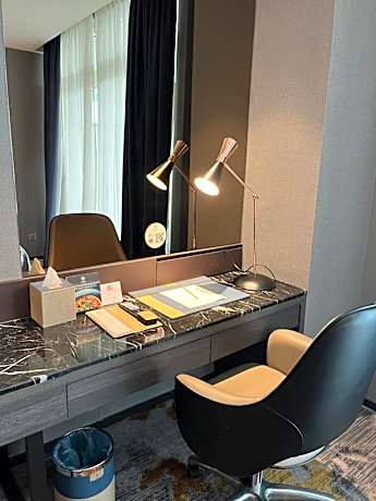 Deluxe Premier Twin Room