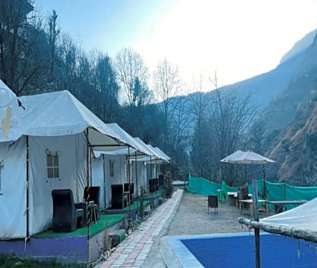 Zaranka Camps Kasol