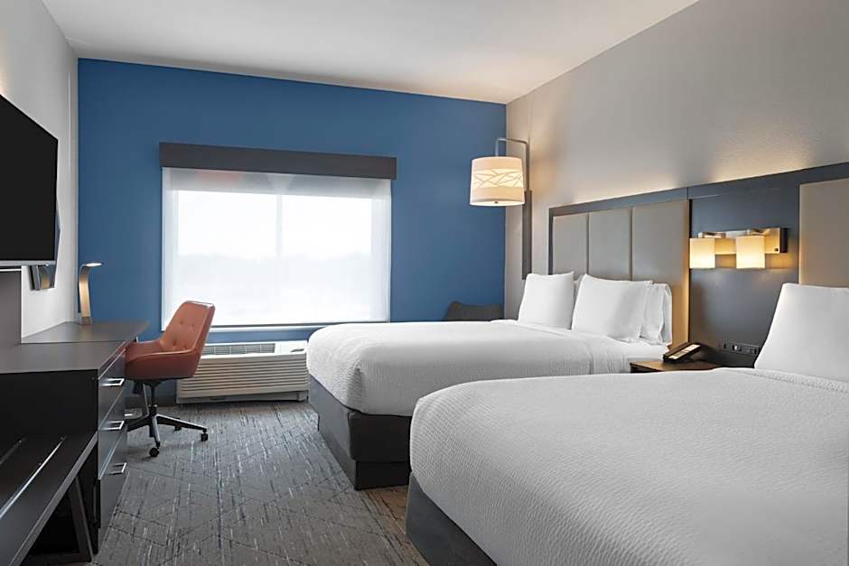 Holiday Inn Express & Suites Tampa East - Ybor City By IHG