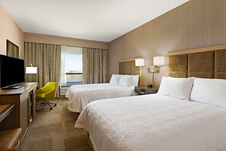 2 Queen Water View W/Microwv/Fridge Ns