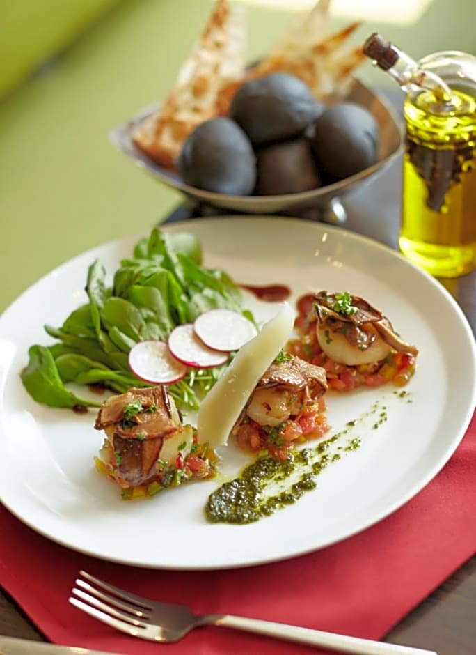 Narai Hotel (SHA Extra Plus)