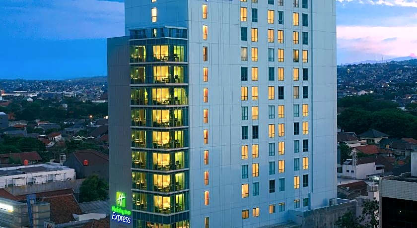 Holiday Inn Express Semarang Simpang Lima By IHG