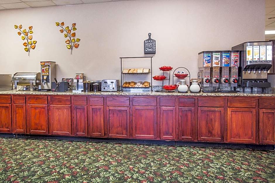 Ramada by Wyndham & Suites Warner Robins