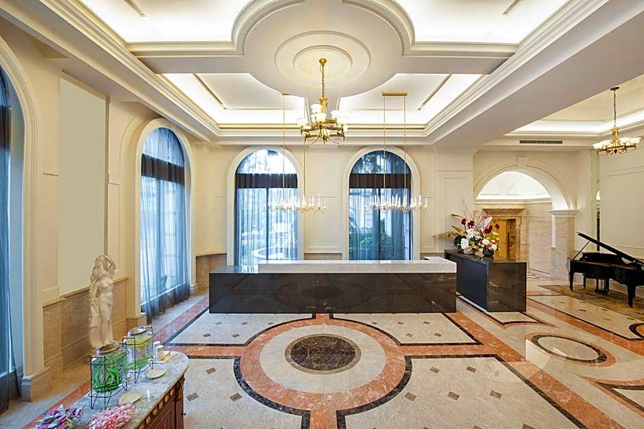 Hamp Court Palace Taipei