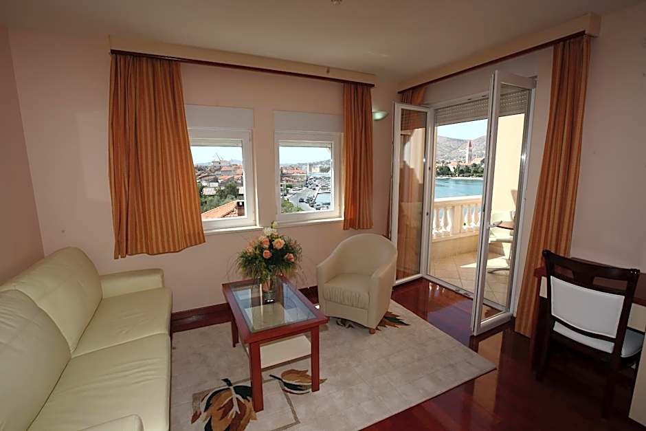 Hotel Trogir Palace