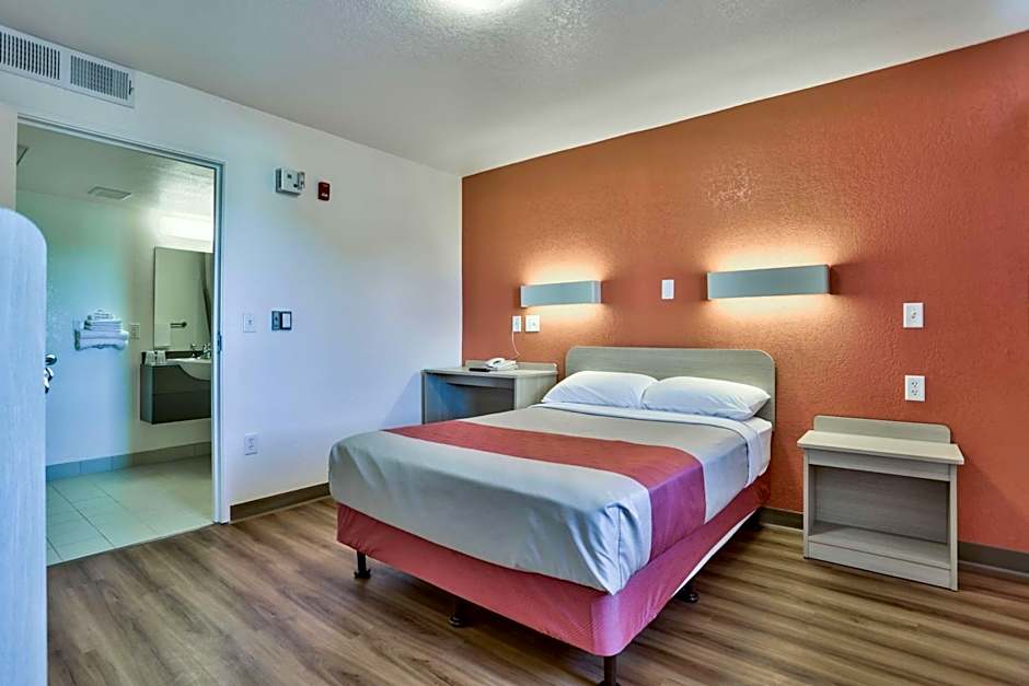 Motel 6-Flagstaff, AZ - Butler