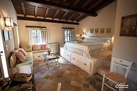 Suite with Pool View