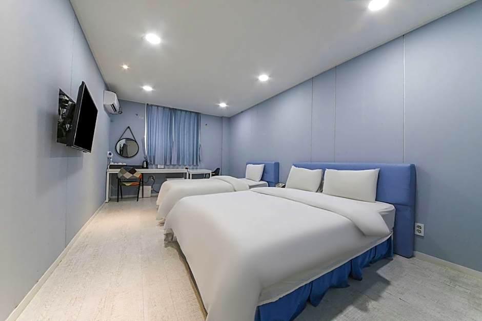Hotel Cube