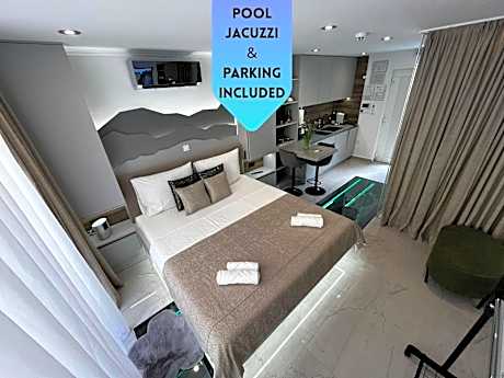 La Luna Petite Suite Deluxe Apartment with Pool & Jacuzzi, Bikes and Covered Parking
