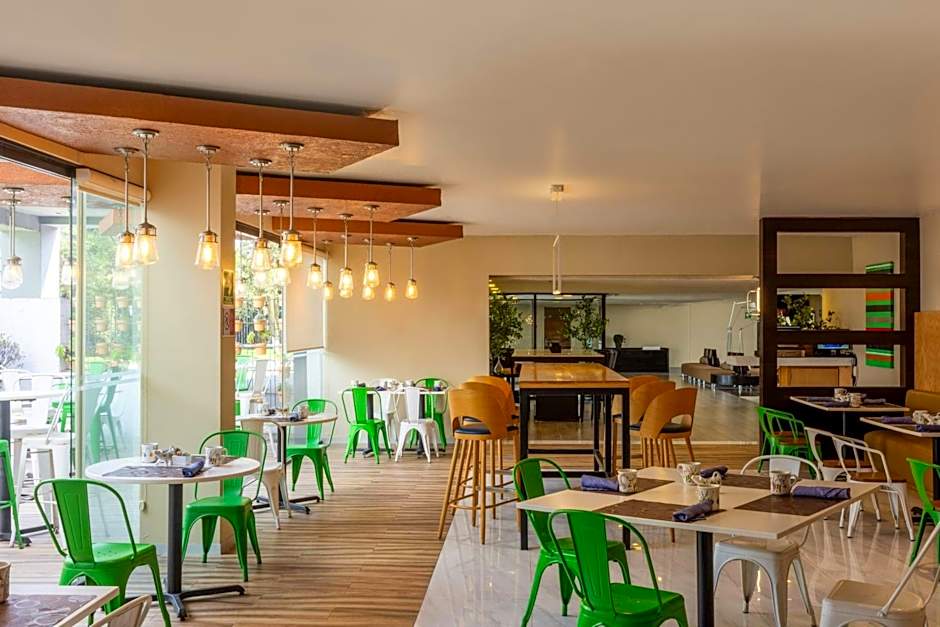 Courtyard by Marriott Toluca Airport