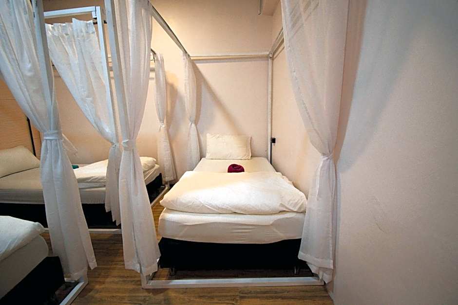 Chillax Khaosok Hostel - SHA Certified