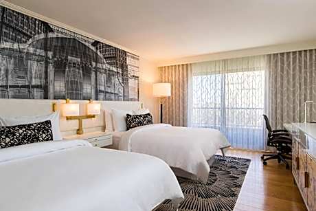 Deluxe, Guest room, 2 Queen, Lake view, Balcony