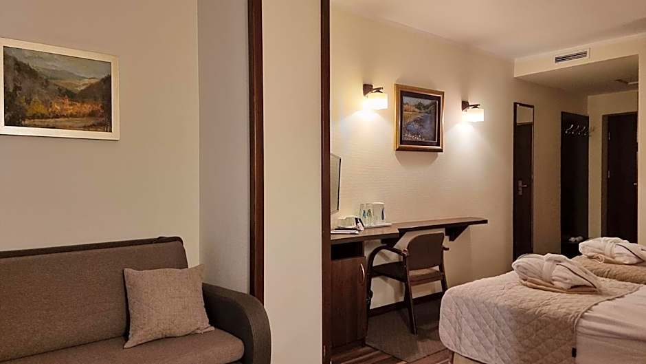 Hotel Nad Przełomem