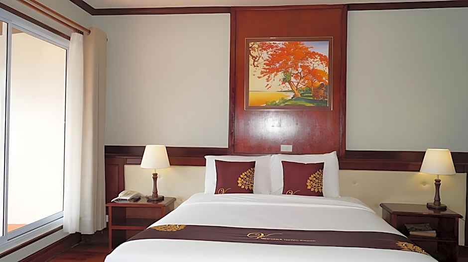 Vansana Hotel Vang Vieng