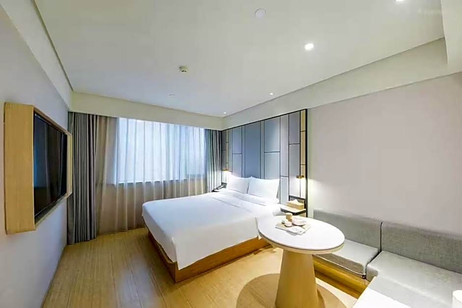 Photo 1 of 4 of Superior Queen Room