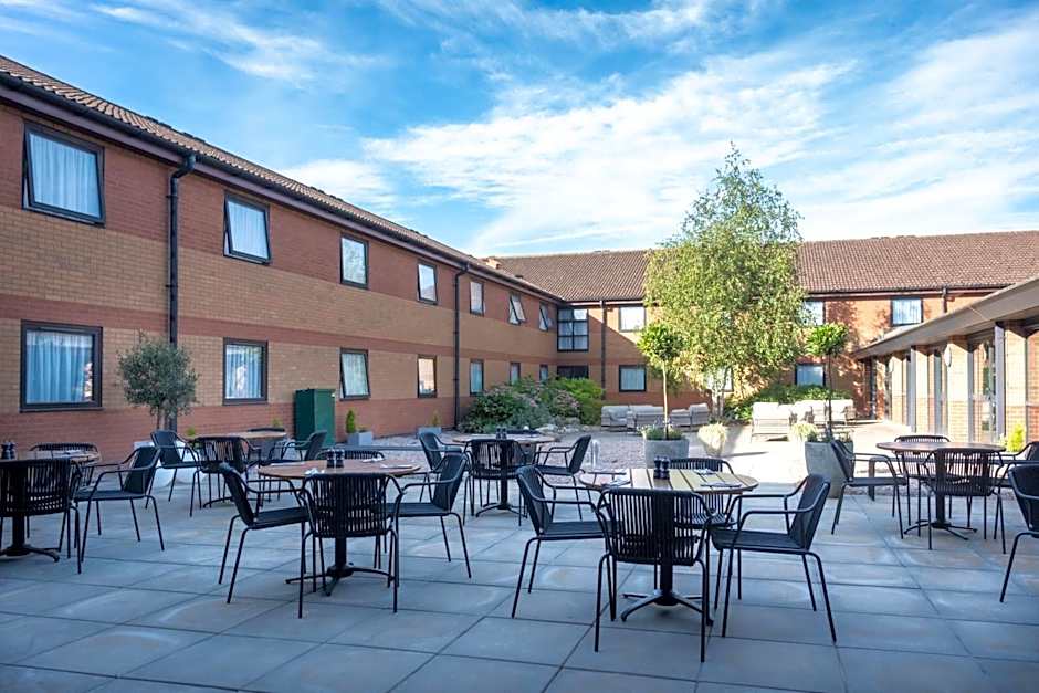 Burleigh Court Hotel and Leisure