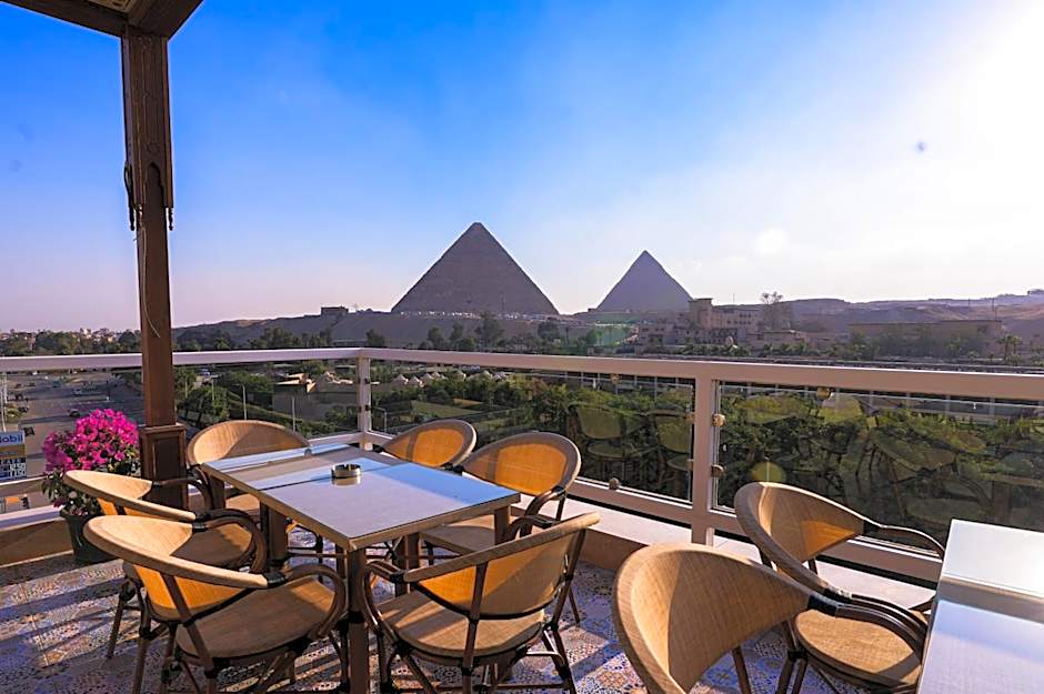 DouDou Pyramids View Hotel