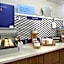 Holiday Inn Express & Suites Columbus North By IHG