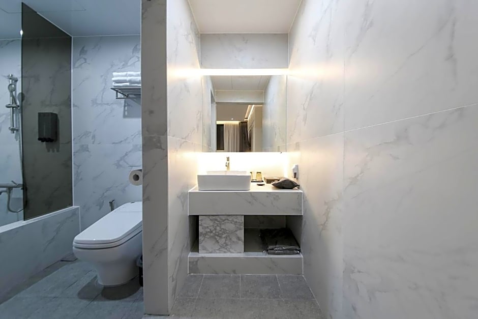 Brown Dot Hotel Pyeonghwa plaza