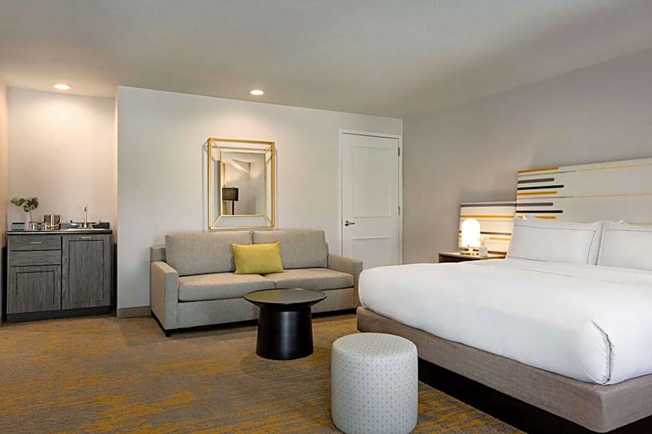 DoubleTree By Hilton Campbell - Pruneyard Plaza