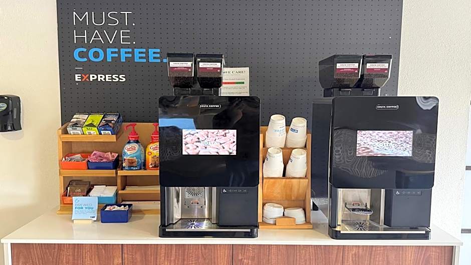 Holiday Inn Express and Suites Three Rivers By IHG