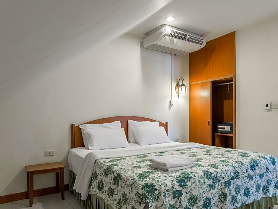 Opey De Place Pattaya