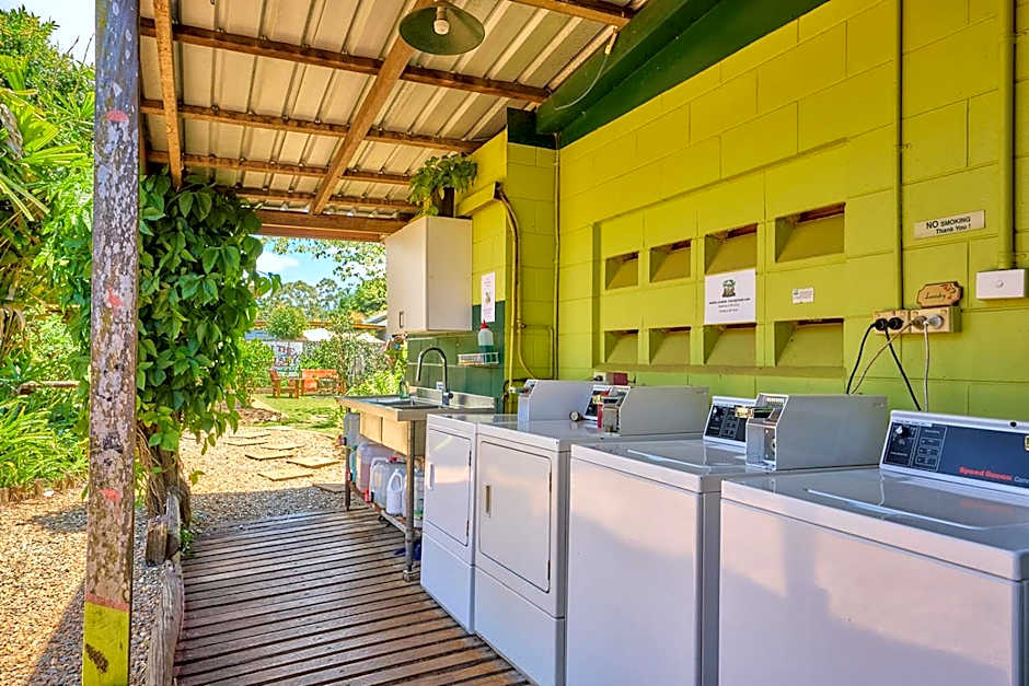 On The Wallaby Eco Lodge