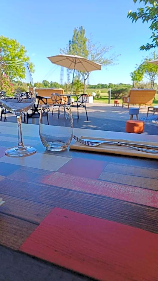 Hôtel-Restaurant La Belle Poule - Contact Hotel