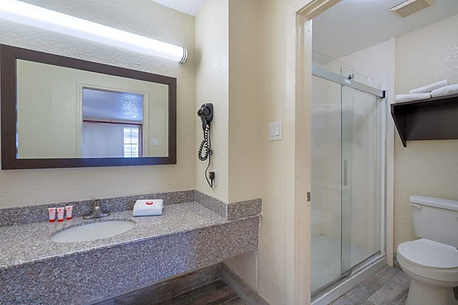 OYO Hotel Tulsa N Sheridan Rd & Airport