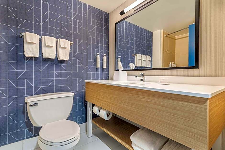 Spark By Hilton Charlotte Tyvola I-77