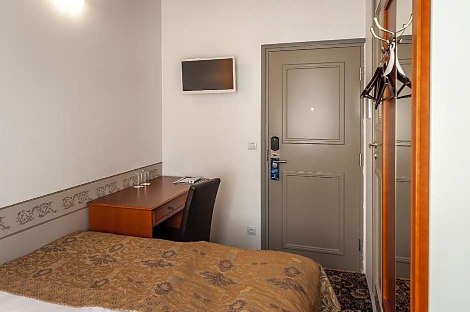 Three Crowns Residents