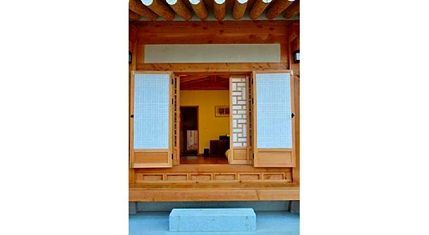 Hwangnamguan Hanok Village