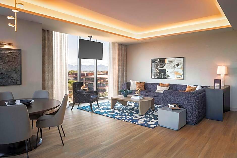 Caesars Republic Scottsdale, a Hilton Hotel