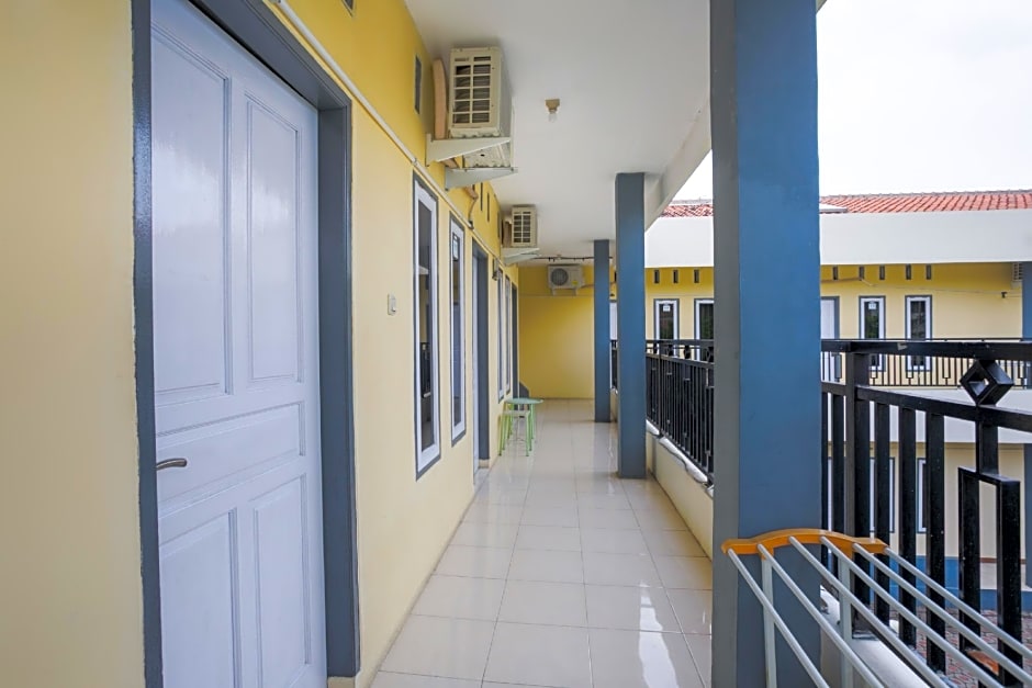 2996 Penginapan Villa Balong Bho