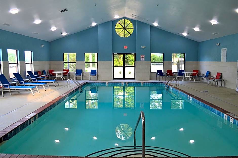 Holiday Inn Express & Suites Batesville By IHG
