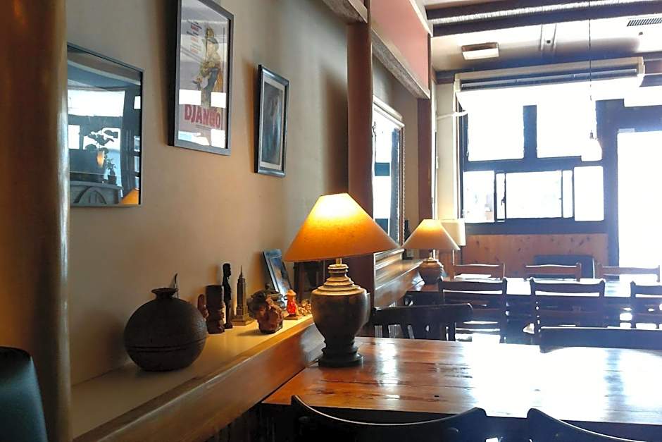 DJANGO hostel & Lounge