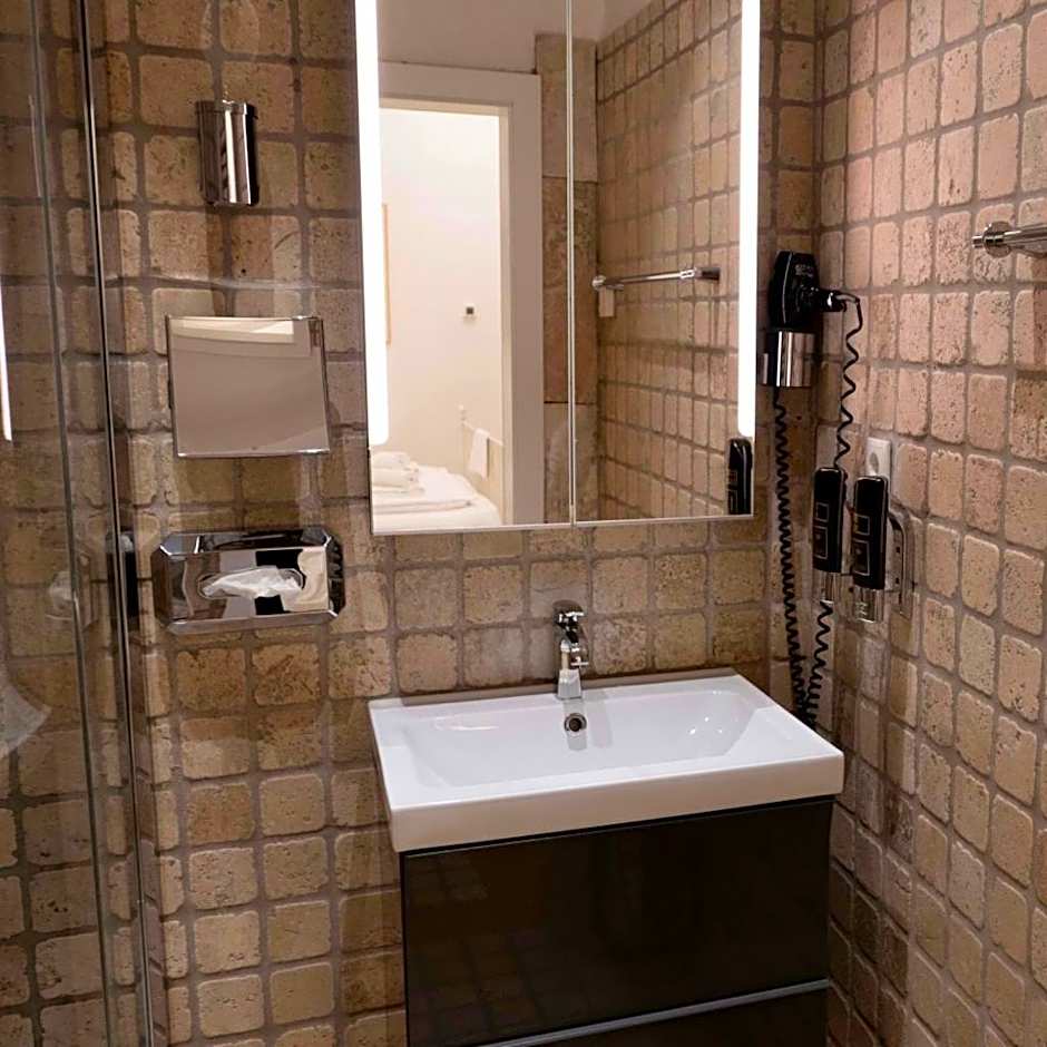 Modern Studios near City Center