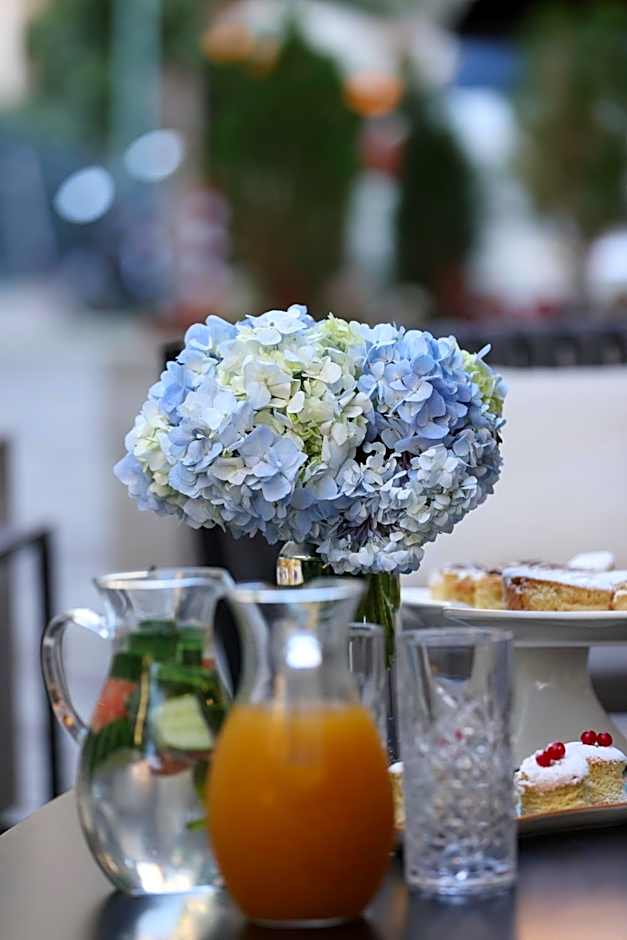 Mukhrantubani Boutique Hotel