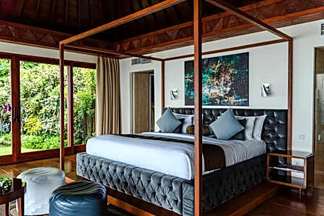 The One One-Bedroom Ocean View Villa with Benefits