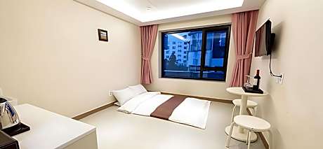 Ondol Room