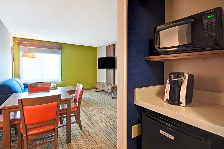 Holiday Inn Express Middletown/Newport